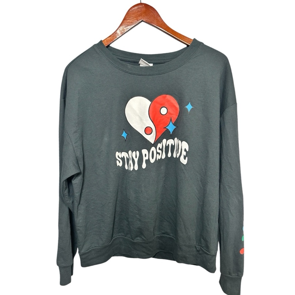 “Stay Positive” Women’s XL Graphic Sweatshirt Heart